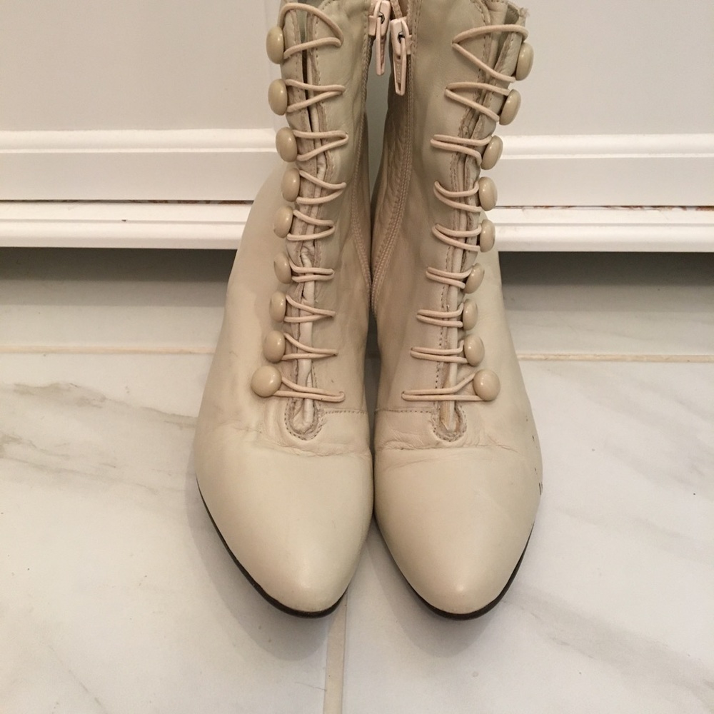 Cream leather ankle booties